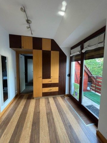 Apor Vilmos tér - Photo 5