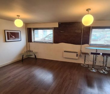 Upper Blakeridge Lane, Batley, West Yorkshire, WF17 - Photo 2