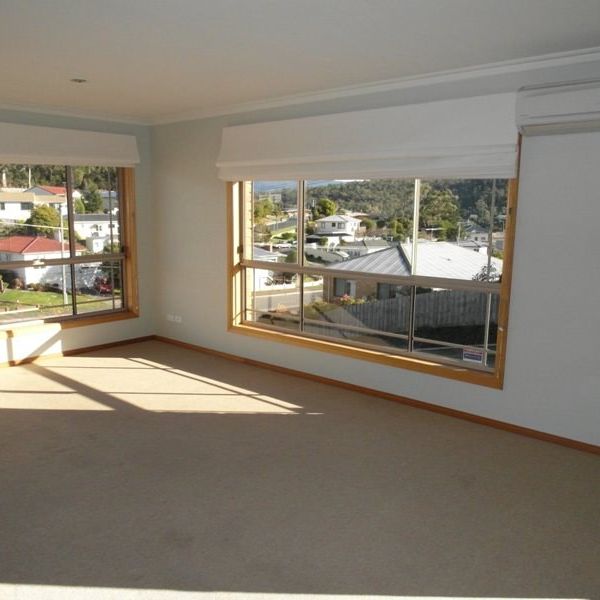1A Clunie Close LINDISFARNE - Photo 1