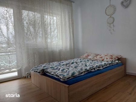 Apartament de inchiriat 3 camere, Aeroport, Viitorului, Petrosani - Fotografie 4