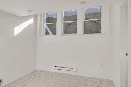 For Lease - 321 Palmerston Boulevard Unit# Coach House, Toronto, Ontario - Photo 4