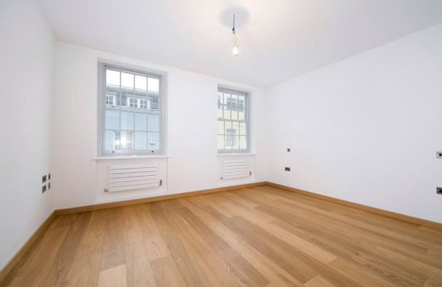 3 bedroom mews to rent - Photo 1