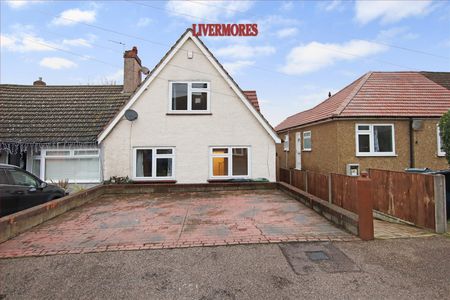 2 bedroom End Terraced to let - Photo 2