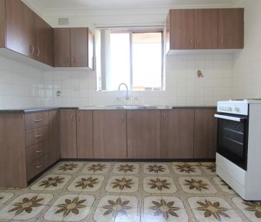 Close to Station & Amenities - Photo 5