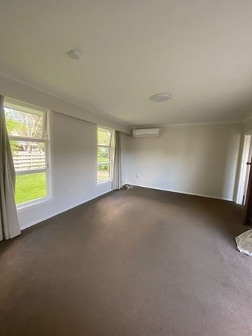 This three-bedroom home offers comfortable living in one of Hamilton’s most convenient areas. - Photo 5