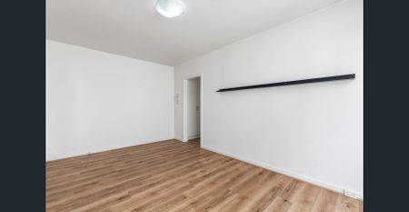 Live in the heart of South Yarra - Photo 3