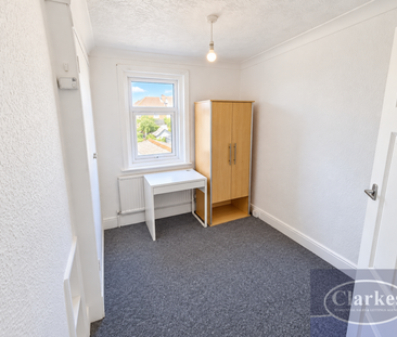 5 bedroom detached house to rent - Photo 3