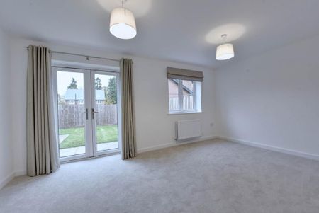 3 bedroom semi-detached house to rent - Photo 2