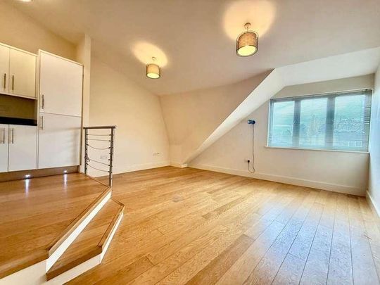 The Radius, Red Lion Parade, HA5 - Photo 1