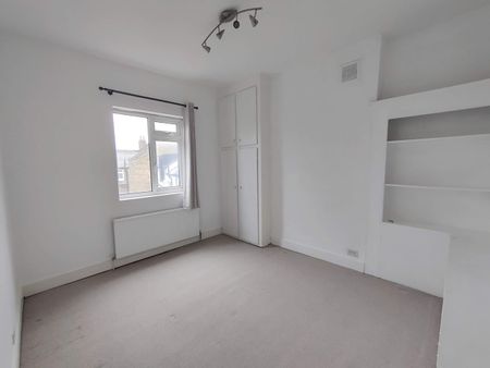 Room in a Shared Flat, Martell Road, SE21 - Photo 4