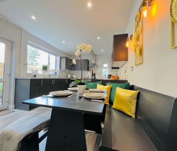 Stunning rooms in centrally located property close to hospital Bedr... - Photo 5