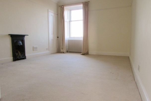 To Let 4 Bed Flat - Photo 1