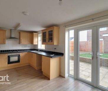 3 bedroom detached house to rent - Photo 6