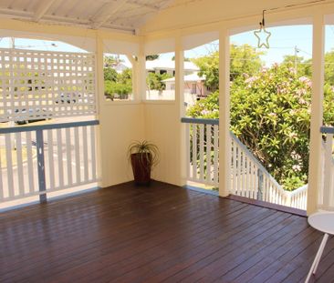 Shorncliffe - Photo 2