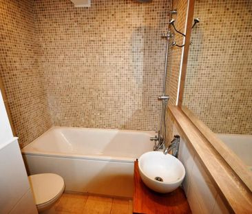 2 bedroom maisonette to rent - Photo 5