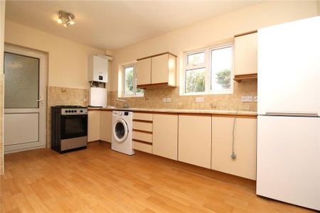 2 bedroom semi-detached house to rent - Photo 3