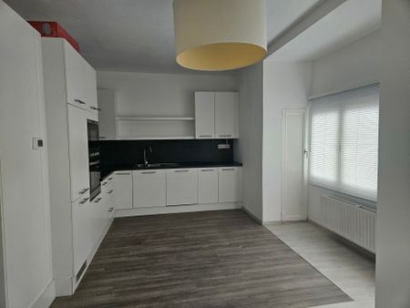 Lichtrijk duplexappartement met groot terras in centrum - Foto 3
