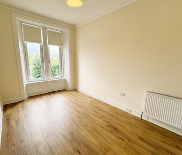 2 Bed, Flat - Photo 2