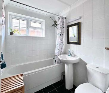 Ambassador Close, Mudeford, Dorset, BH23 - Photo 6