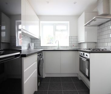 Ashbrook Road, Old Windsor, Windsor - Photo 1