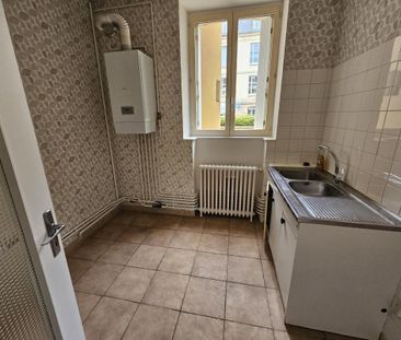 Location Appartement 3 pièces 56m² LE CREUSOT 71200 - Photo 6