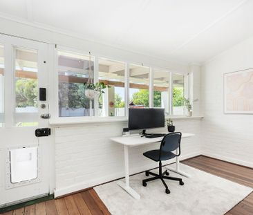 Charming Family Home with a Touch of History and Modern Conveniences - Photo 4