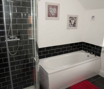 5 bed Semi-Detached House for Rent - Photo 2