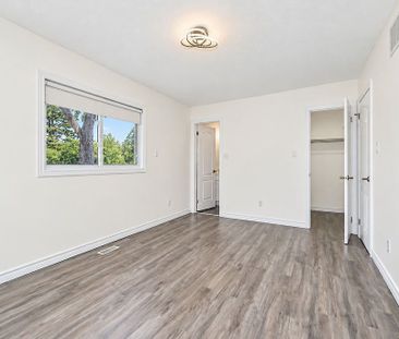 For Lease - 195 Vodden Street Unit# Main, Brampton, Ontario - Photo 4