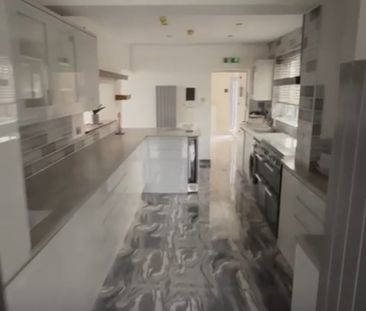 Room in a Shared House, Wetherby Road, LS17 - Photo 6