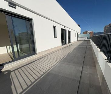 Alquiler de ático en Calle Menorca - Photo 4