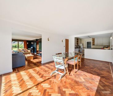 4 bedroom detached house to rent - Photo 1