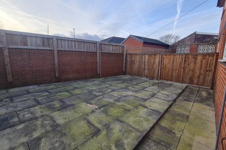 Cedar Walk, Featherstone, PONTEFRACT - Photo 2