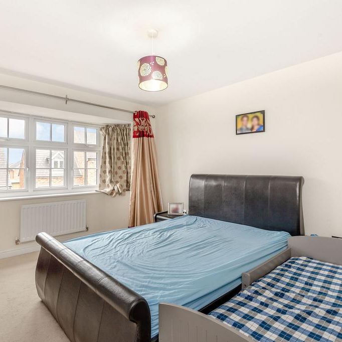 4 bedroom detached house to rent - Photo 1