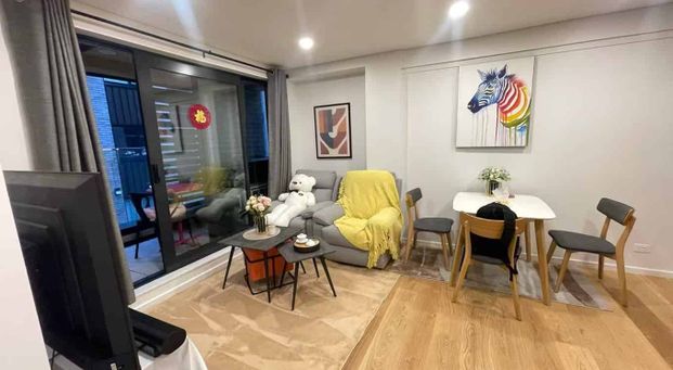 Cozy 2 Bedrooms in Great Location - Photo 1