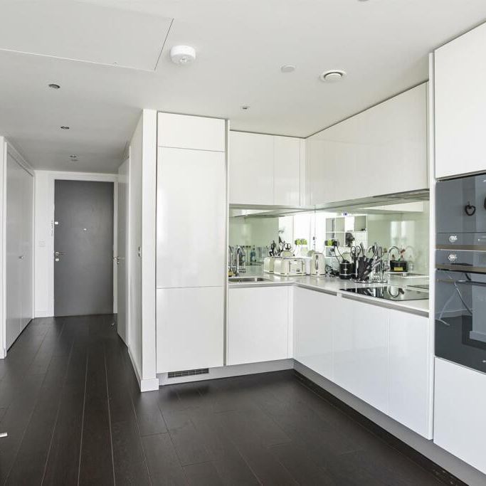 155 Wandsworth Road, SW8, London - Photo 1