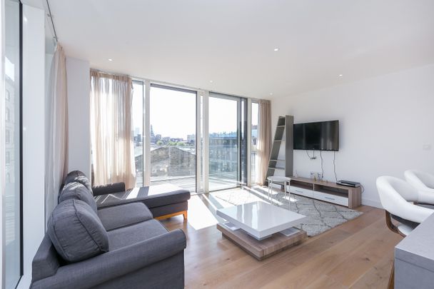 Gauging Square, London, E1W 2AE - Photo 1