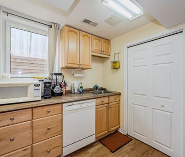 For Lease - 14 Southcreek Trail Unit# B, Guelph, Ontario - Photo 4
