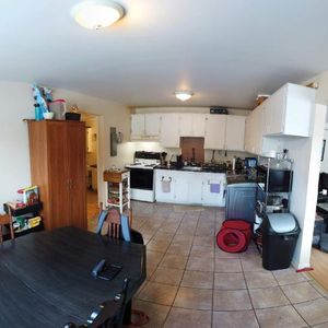 2 CH - 1 SDB - Québec - $1,050 /mo - Photo 2