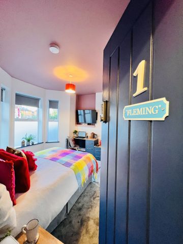 BEDROOM 5 – MEDIUM DOUBLE ENSUITE - Photo 4