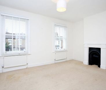 2 bedroom end of terrace house to rent - Photo 6