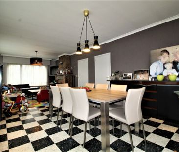 Ruime woning (205 m²) te koop in Oostrozebeke – centraal gelegen tu... - Photo 4