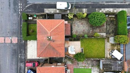 Leach Lane, Sutton Leach, WA9 - Photo 5