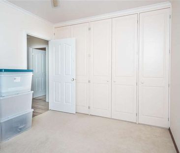 Beautiful Family Home - Photo 5