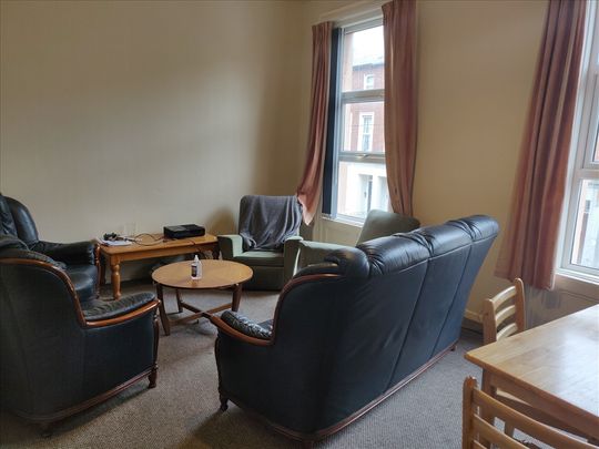 Flat 2, 18 Lawrence Street - Photo 1