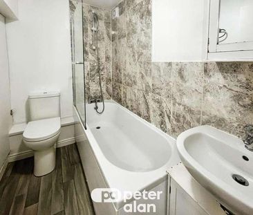 Bridgend, Pen-y-bont Ar Ogwr, CF31 - Photo 2