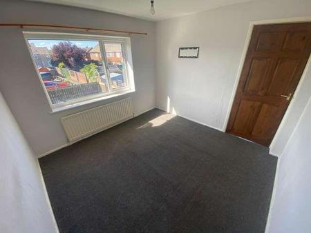 2 bedroom end of terrace house to rent - Photo 4