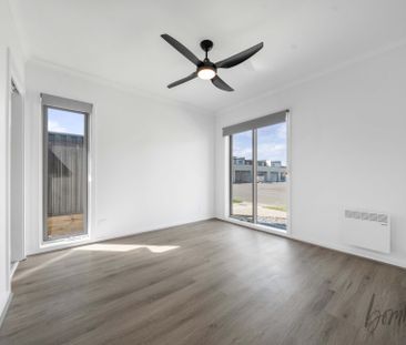 Brand New 3-Bedroom Home with Modern Comforts & Sustainable Features! - Photo 4