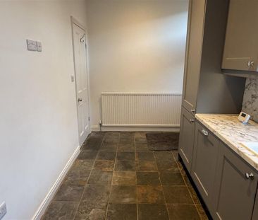 2 bedroom terraced house to rent - Photo 2