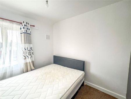 2 bedroom semi-detached house to rent - Photo 3