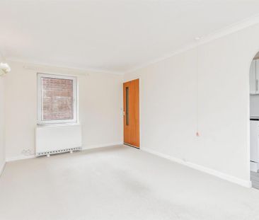 1 bedroom retirement property to rent - Photo 2